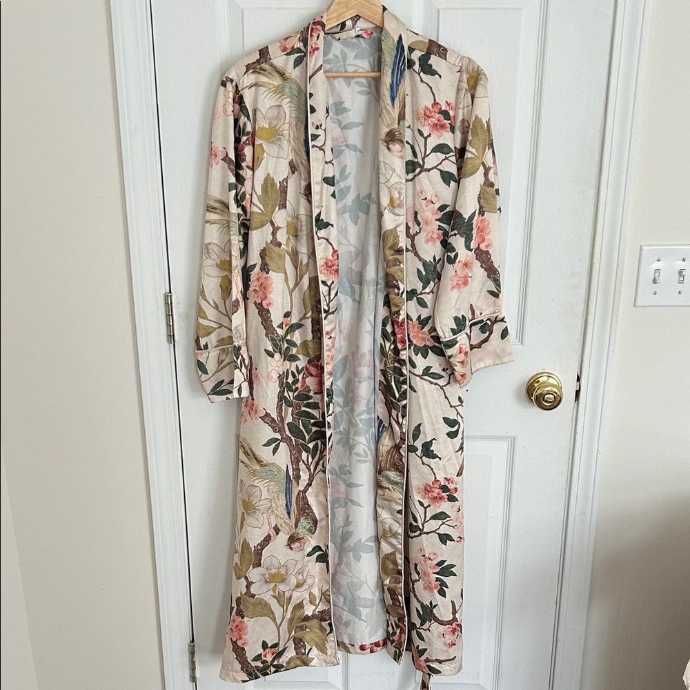 Nola Silky Piped Robe